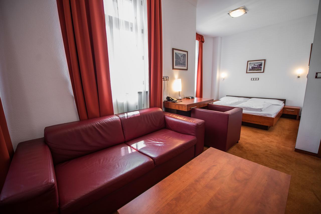 Garni Hotel Praha Trenčianske Teplice Dış mekan fotoğraf