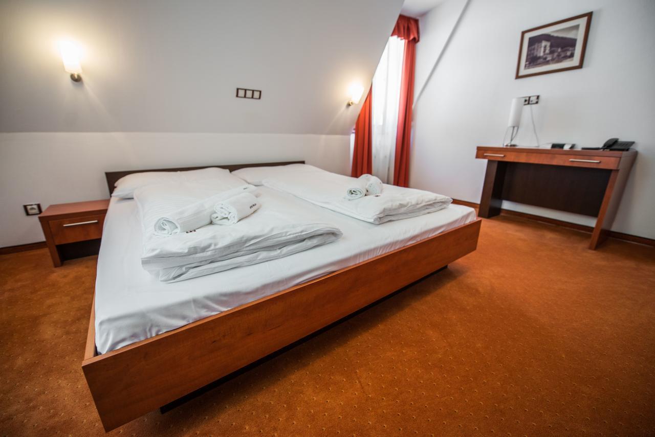Garni Hotel Praha Trenčianske Teplice Dış mekan fotoğraf