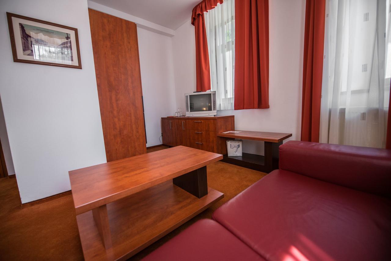 Garni Hotel Praha Trenčianske Teplice Dış mekan fotoğraf