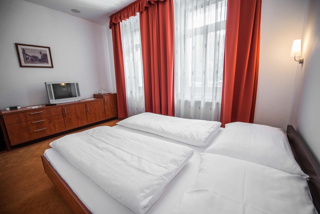 Garni Hotel Praha Trenčianske Teplice Dış mekan fotoğraf