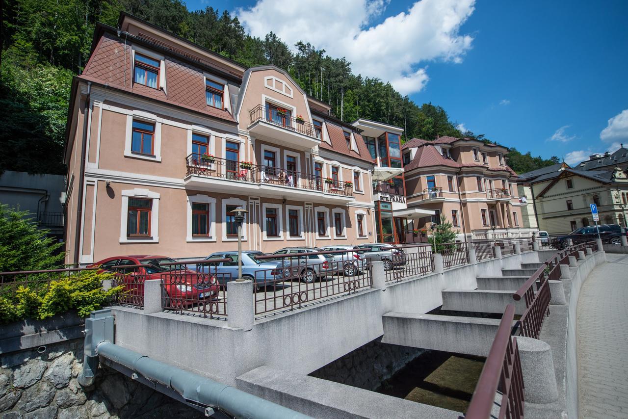 Garni Hotel Praha Trenčianske Teplice Dış mekan fotoğraf
