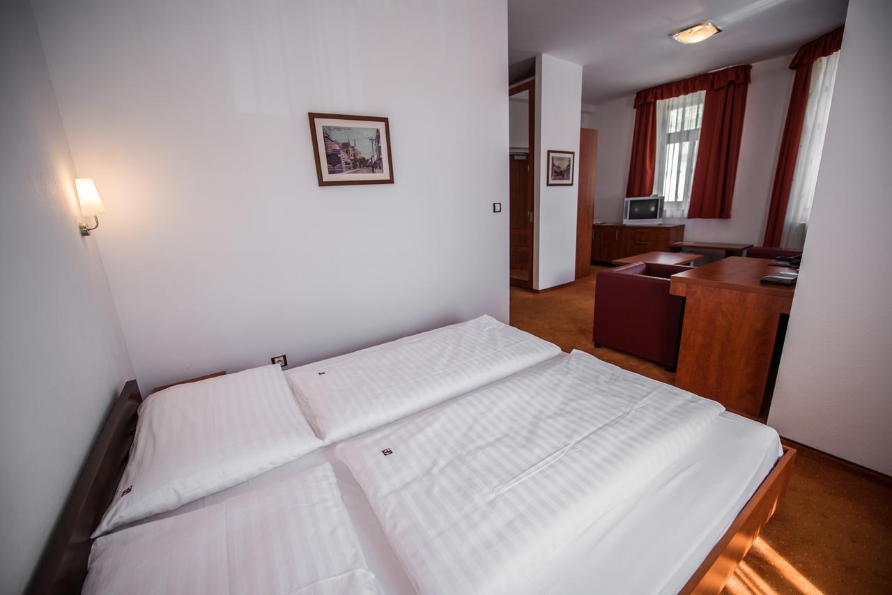 Garni Hotel Praha Trenčianske Teplice Dış mekan fotoğraf